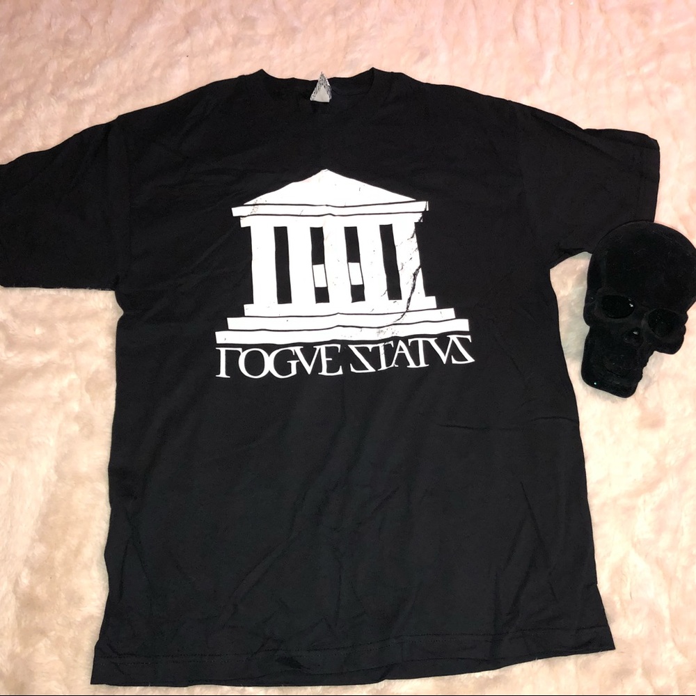 NWOT Rogue Status shirt Large